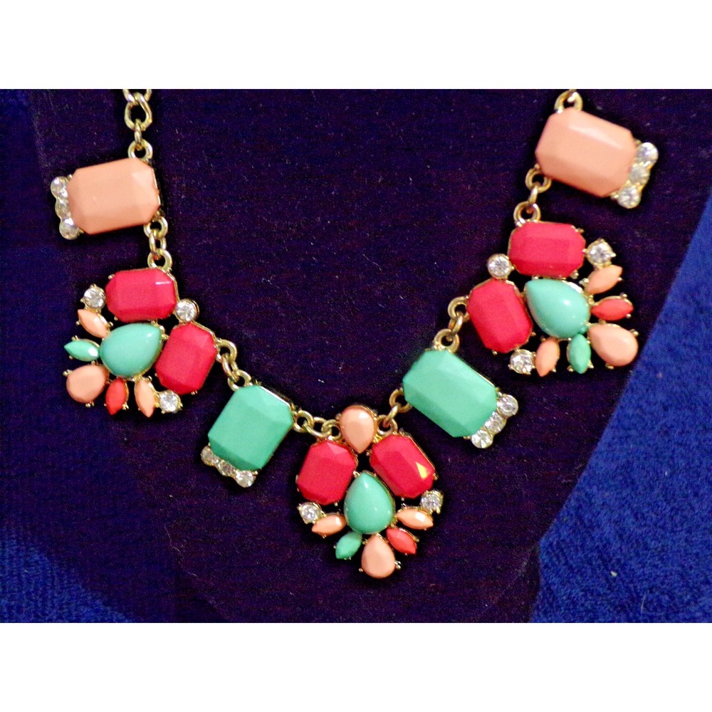 Vintage Statement Necklace Claw Close Pastel Stones Gold Tone Chain Adjustable